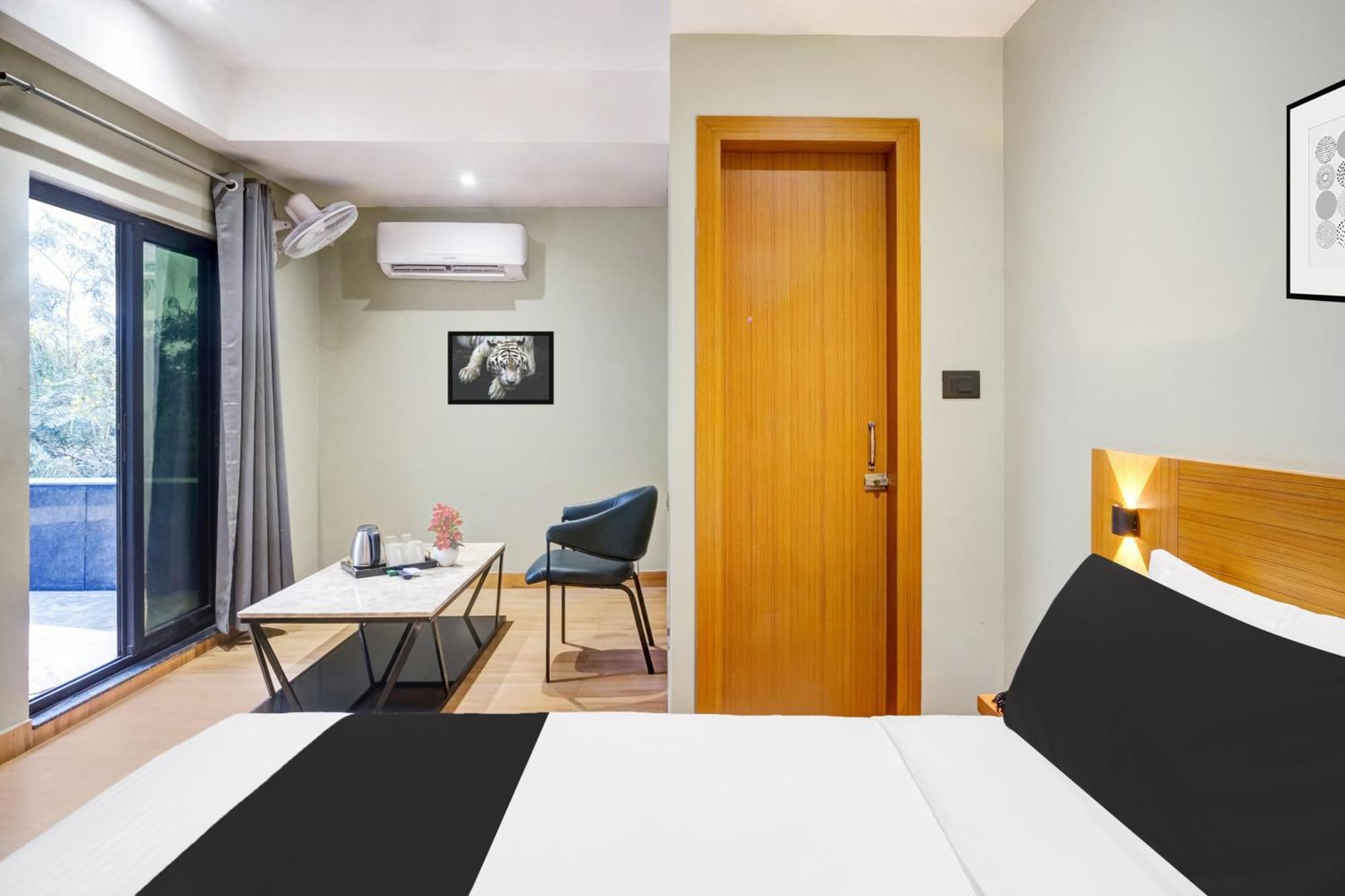 Townhouse Oak Sarusajai Stadium Dispur Екстер'єр фото