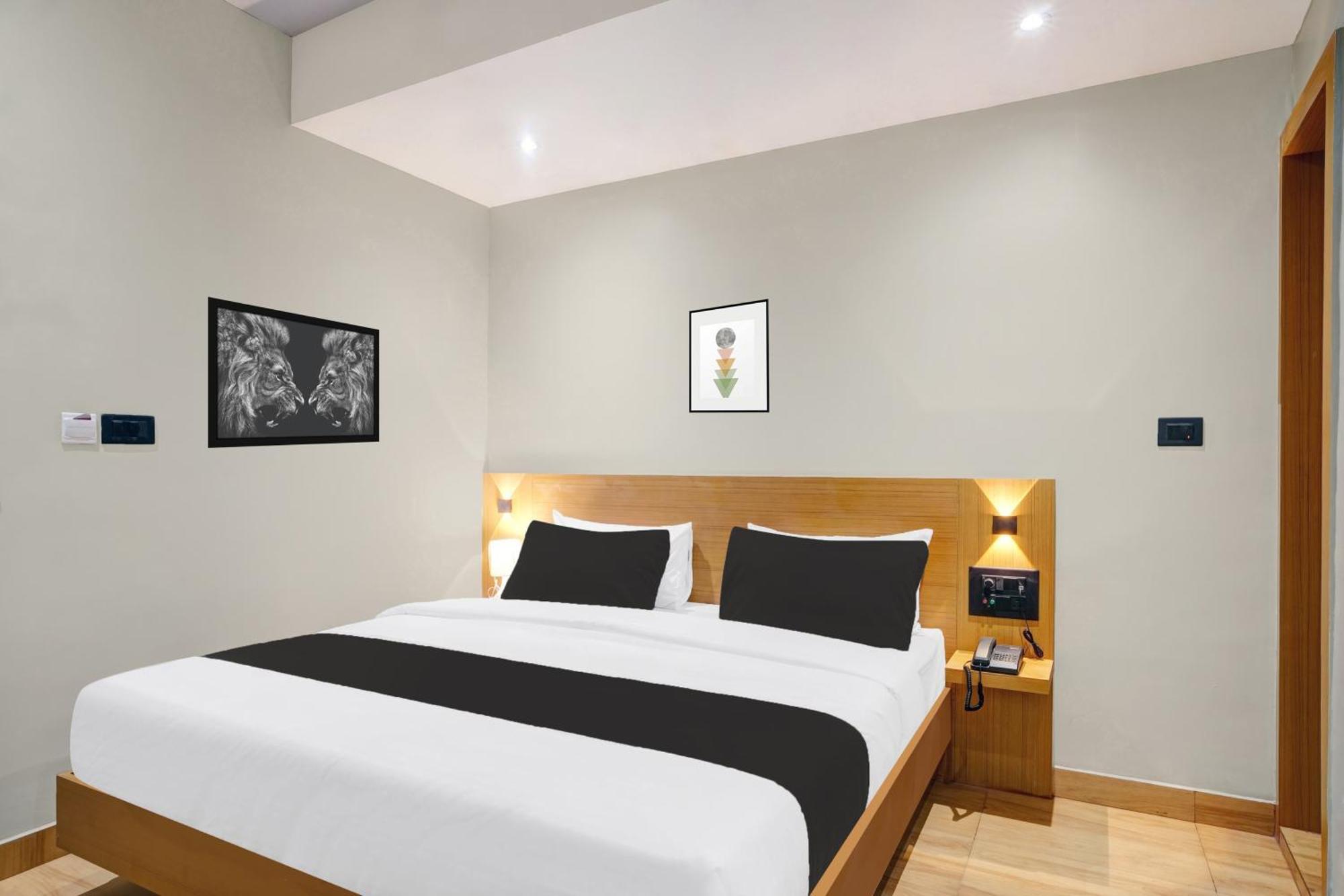 Townhouse Oak Sarusajai Stadium Dispur Екстер'єр фото